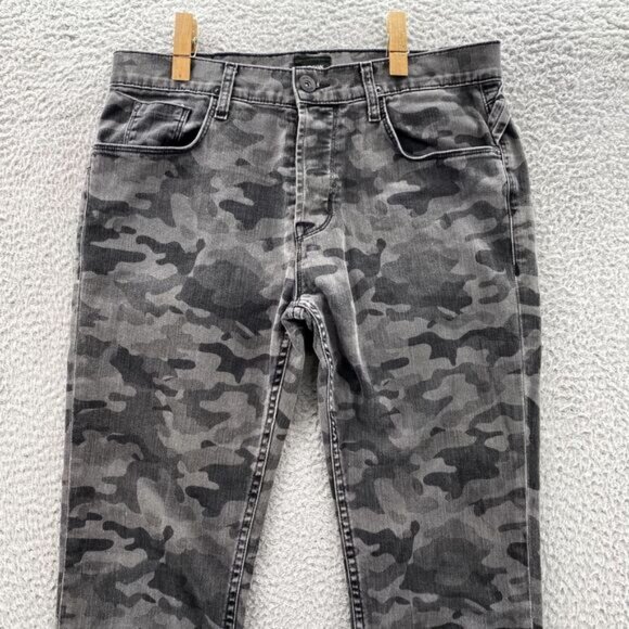 Hudson Jeans Mens 32 x 31* Gray Camo Sartor Slouchy Skinny Button Fly Denim Army - Picture 2 of 16